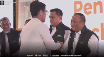 Berkomitmen Dalam Meningkatkan Kualitas SDM, Kemenkumham Kalteng Terima Penghargaan di Rakor Nasional Corporate University 2024