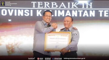 Reformasi Hukum Berbasis Bukti, Kanwil Kemenkumham Kalteng Raih Penghargaan Pada Acara Refleksi Akhir Tahun Badan Strategi Kebijakan Hukum 2024