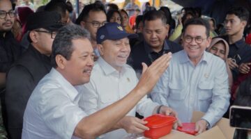 Publik Apresiasi Menko Pangan Zulkifli Hasan Salurkan 10 Ribu Porsi Makanan Siap Saji bagi Pengungsi Bencana Aceh