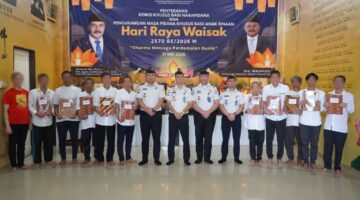 Wujud Penghargaan bagi Warga Binaan yang Berkelakuan Baik Rutan Kelas I Medan Serahkan Remisi Khusus Waisak.