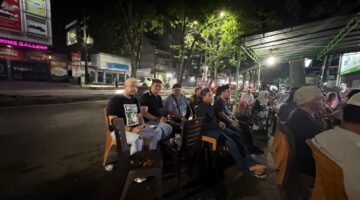Doa Tak Pernah Putus, Ketua OKK DPC GRIB Jaya Medan Dudi Efni Pasaribu Hadiri Tahlilan Malam Ketiga Almarhum Ferry Adi Kurniawan