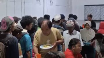 Soto, Mie Tiaw, dan Opak Pedas Hangatkan Hati Warga Di Dapur DPC GRIB Jaya Medan