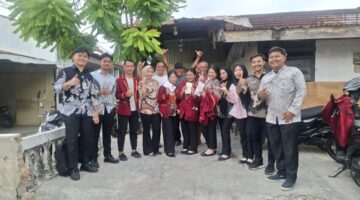 Aksi Nyata 11 Mahasiswa Imelda Dampingi Warga Blok 6 Helvetia Cegah Hipertensi Lewat Olahan Mentimun